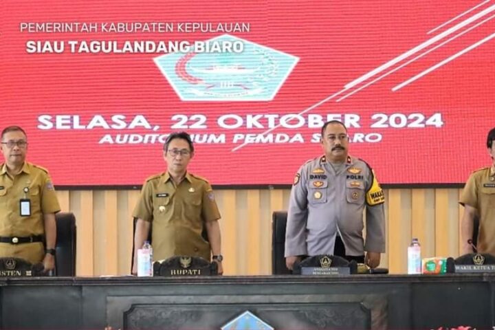 Pembukaan kegiatan Diseminasi Audit Kasus Stunting. Dihadiri Pj Bupati Sitaro dan Wakapolres Sitaro seta didampingi asisten dan Kepala Bappelitbangda, (ZONAUTARA.com/Jufri Fransisco Kasumbala).