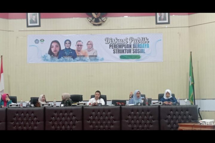 Diskusi publik