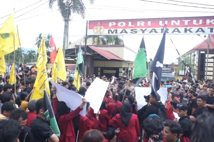 Suasana aksi damai di Kotamobagu.