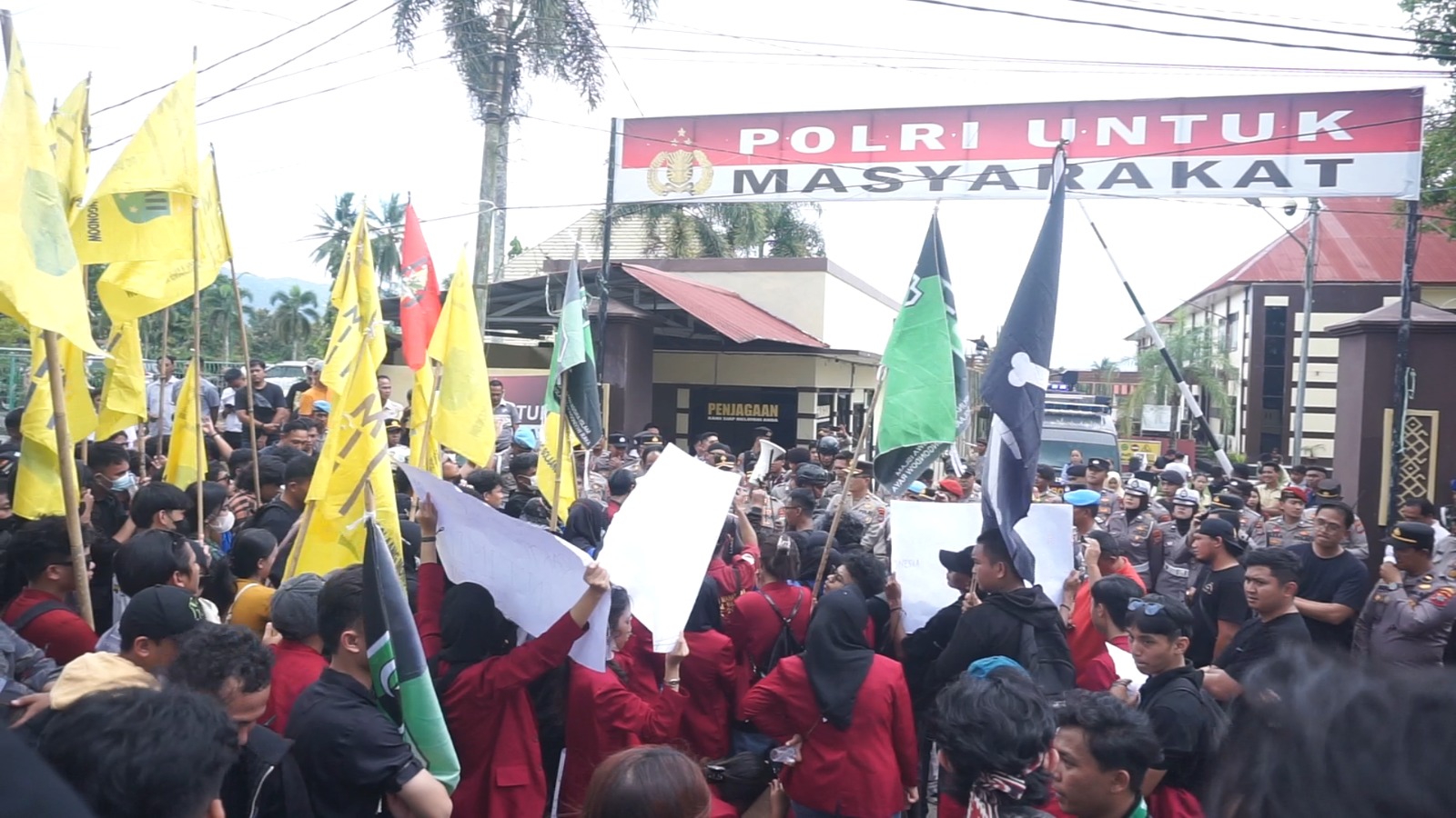 Suasana aksi damai di Kotamobagu.